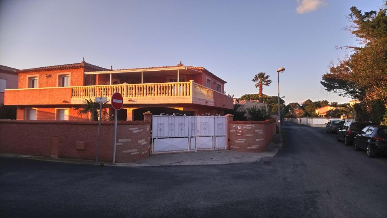 Appartements Dans Residence Avec Piscine - Mer A 500M サント・マリー・ラ・メール エクステリア 写真