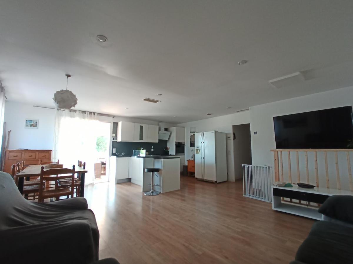 Appartements Dans Residence Avec Piscine - Mer A 500M サント・マリー・ラ・メール エクステリア 写真